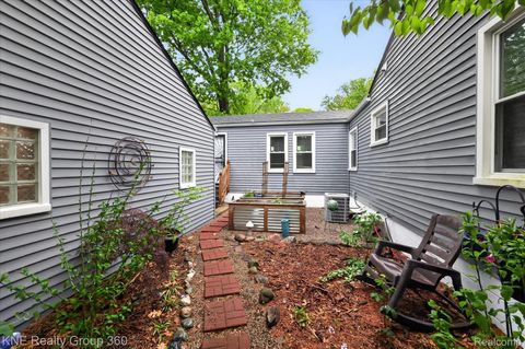 Tiny photo for 38152 Hixford Place, Westland City, MI 48185 (MLS # 20261033948)
