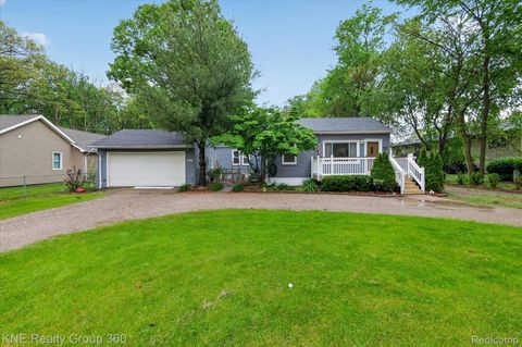 Tiny photo for 38152 Hixford Place, Westland City, MI 48185 (MLS # 20261033948)
