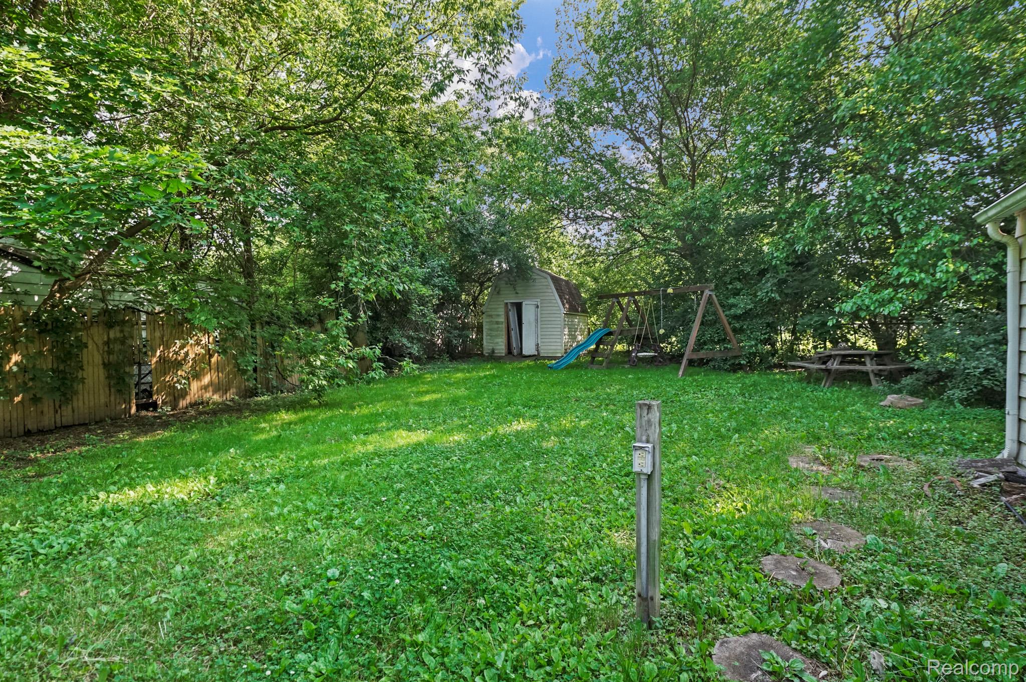 1621 GREENBROOK Lane