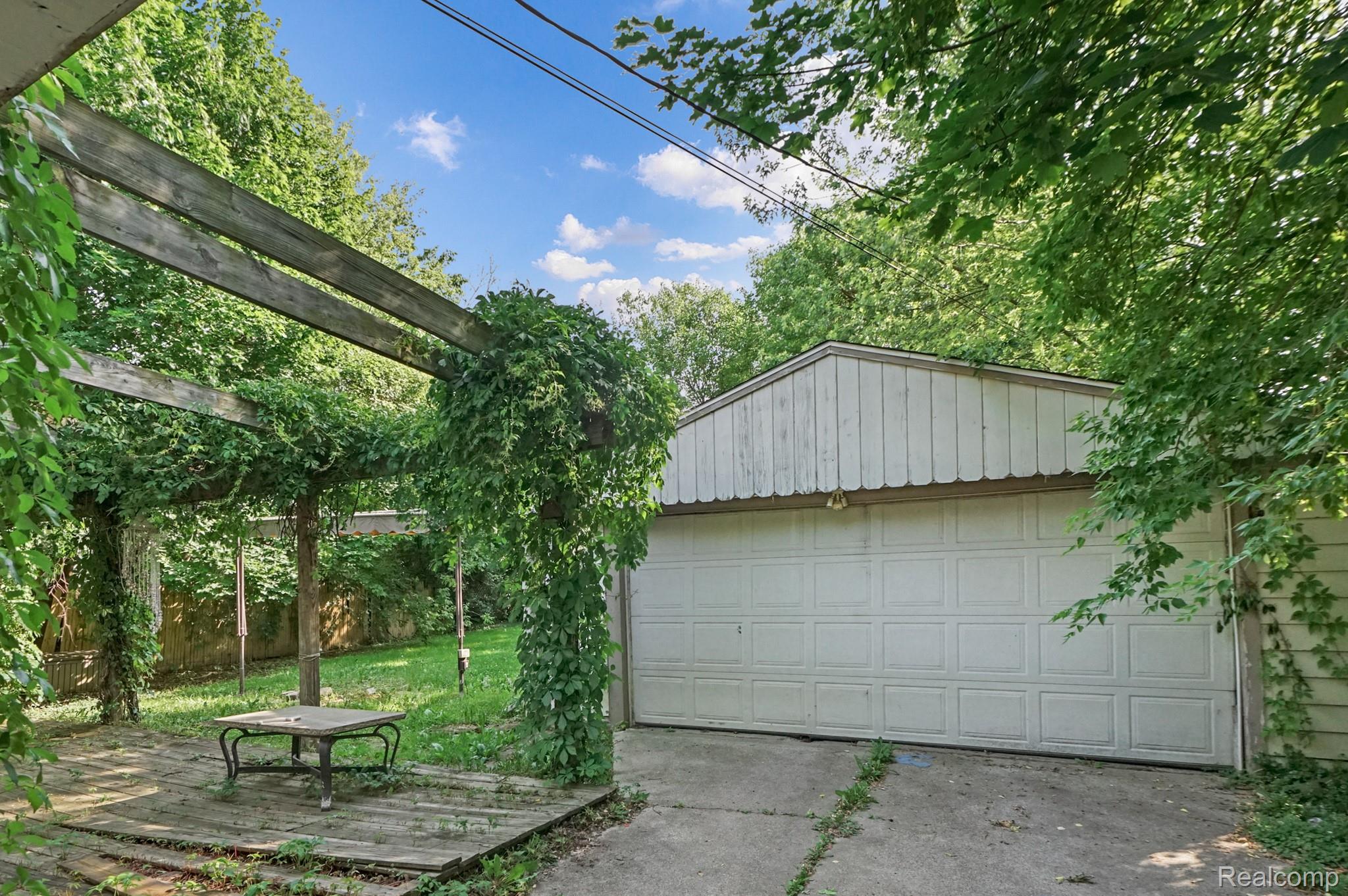 1621 GREENBROOK Lane