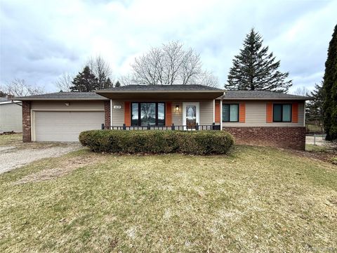 3639 Loch Drive Highland Charter Township MI 48357