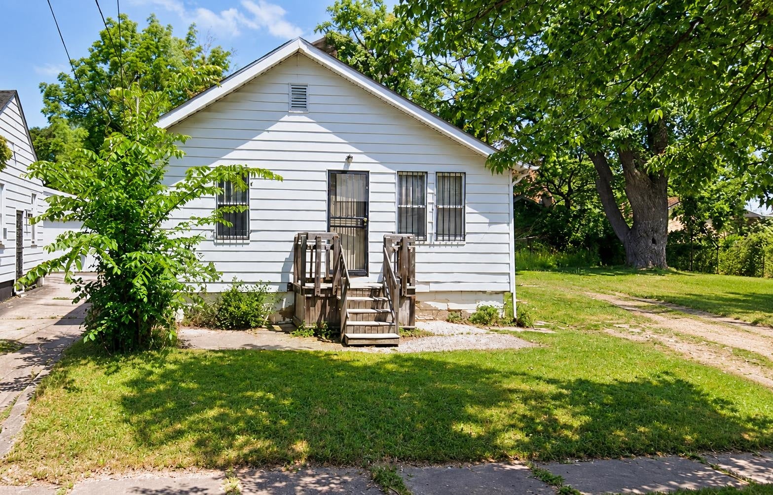139 Edwin Avenue