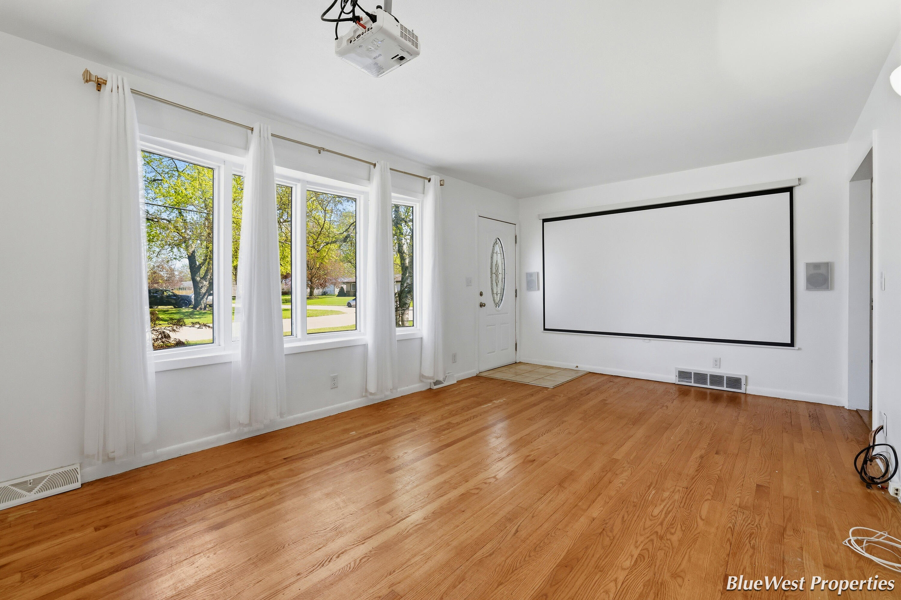 7249 Heatherwood Drive