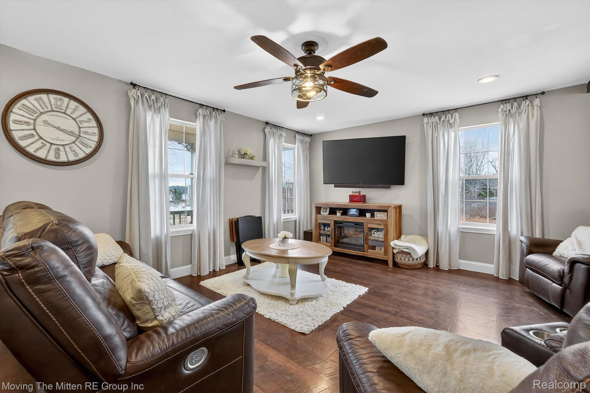 10129 Walnut Shores Drive