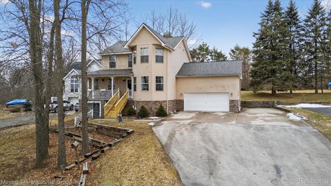 10129 Walnut Shores Drive Tyrone Township MI 48430