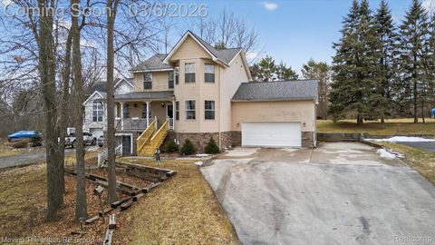 10129 Walnut Shores Drive Tyrone Township MI 48430