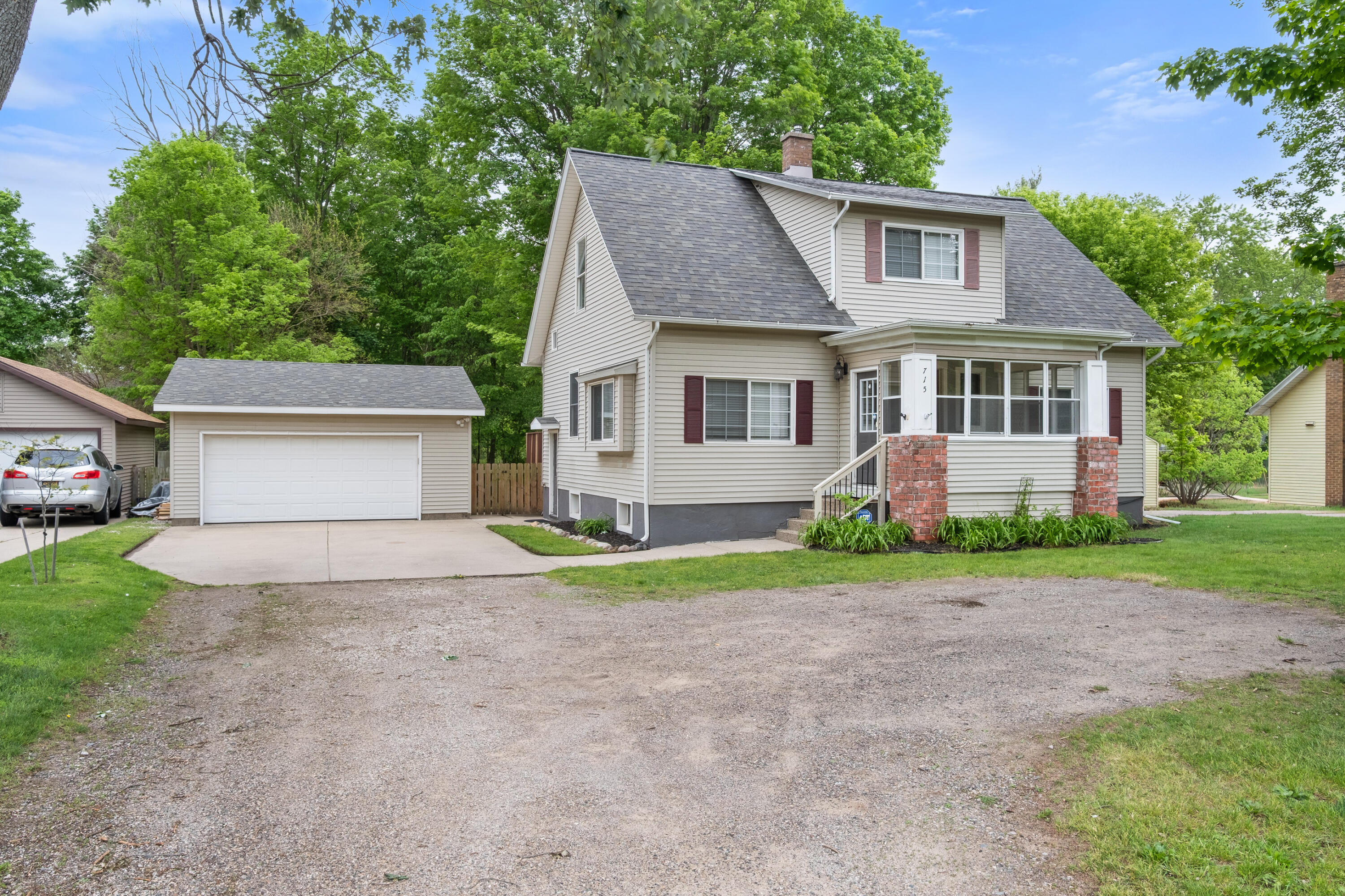 715 3 Mile Road NE