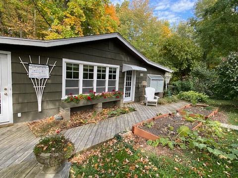 838 Mason Street Saugatuck City MI 49453