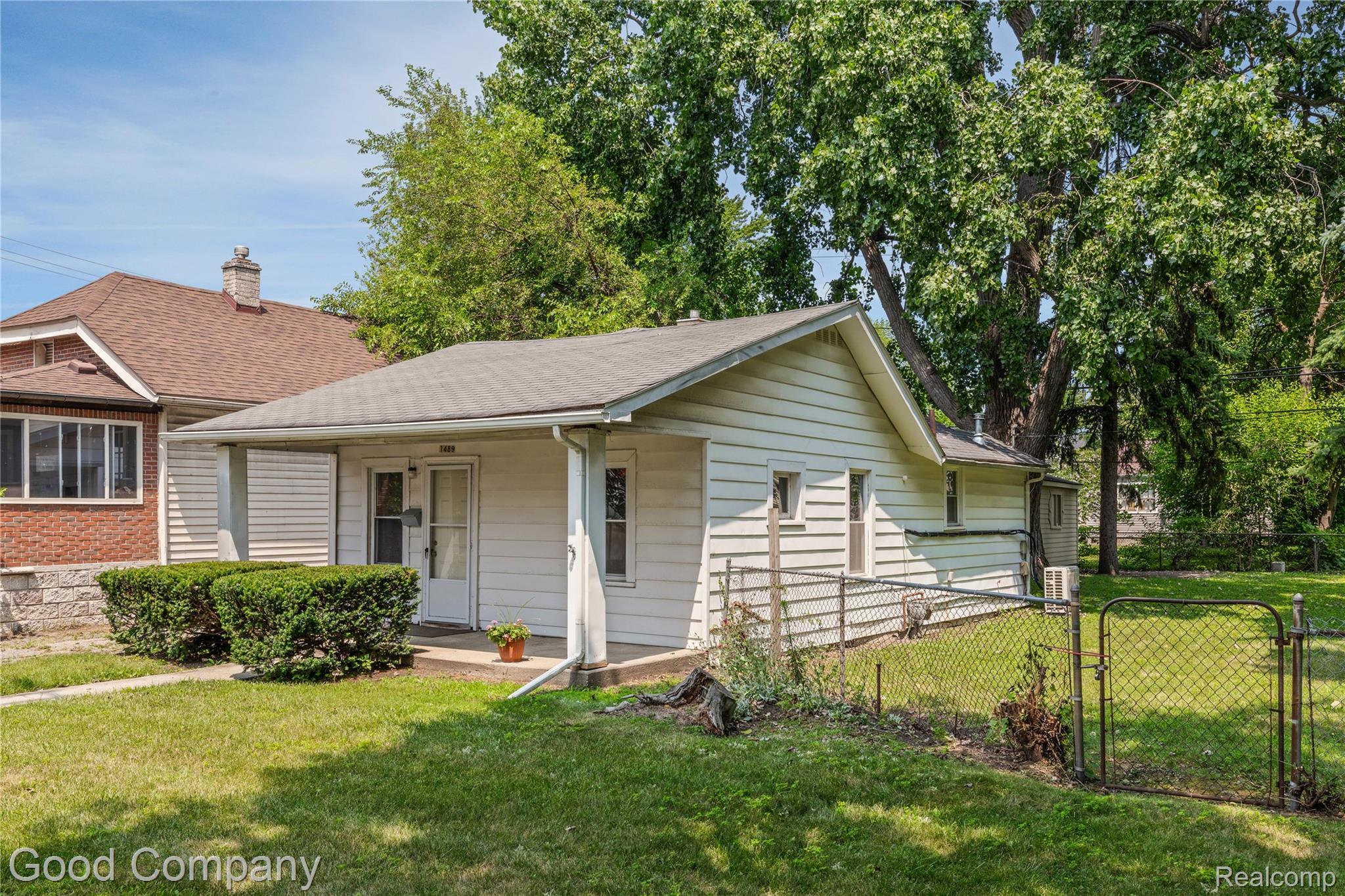 1489 Woodward Heights