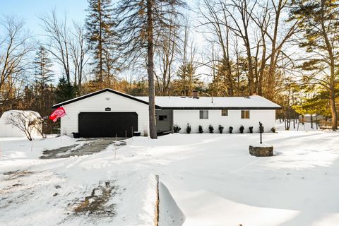 5386 Oakridge Drive Tobacco Township MI 48612