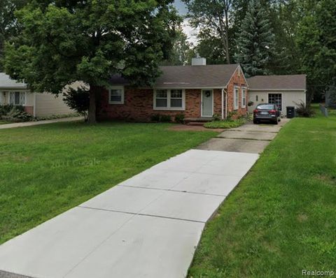 1510 S Crown Street Westland City MI 48186