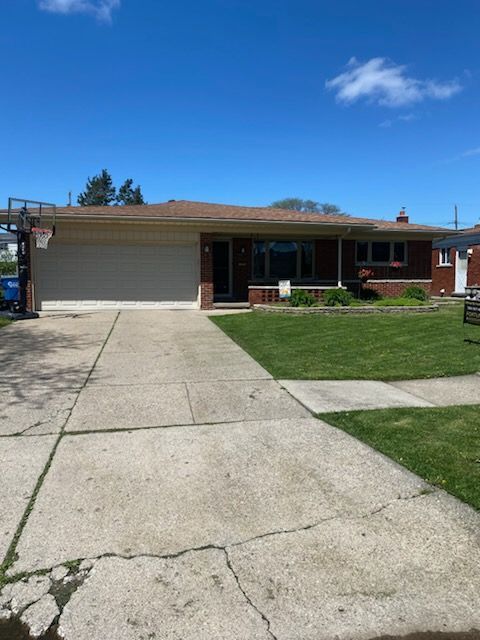 14617 IVANHOE Drive Warren City Macomb MI 48088