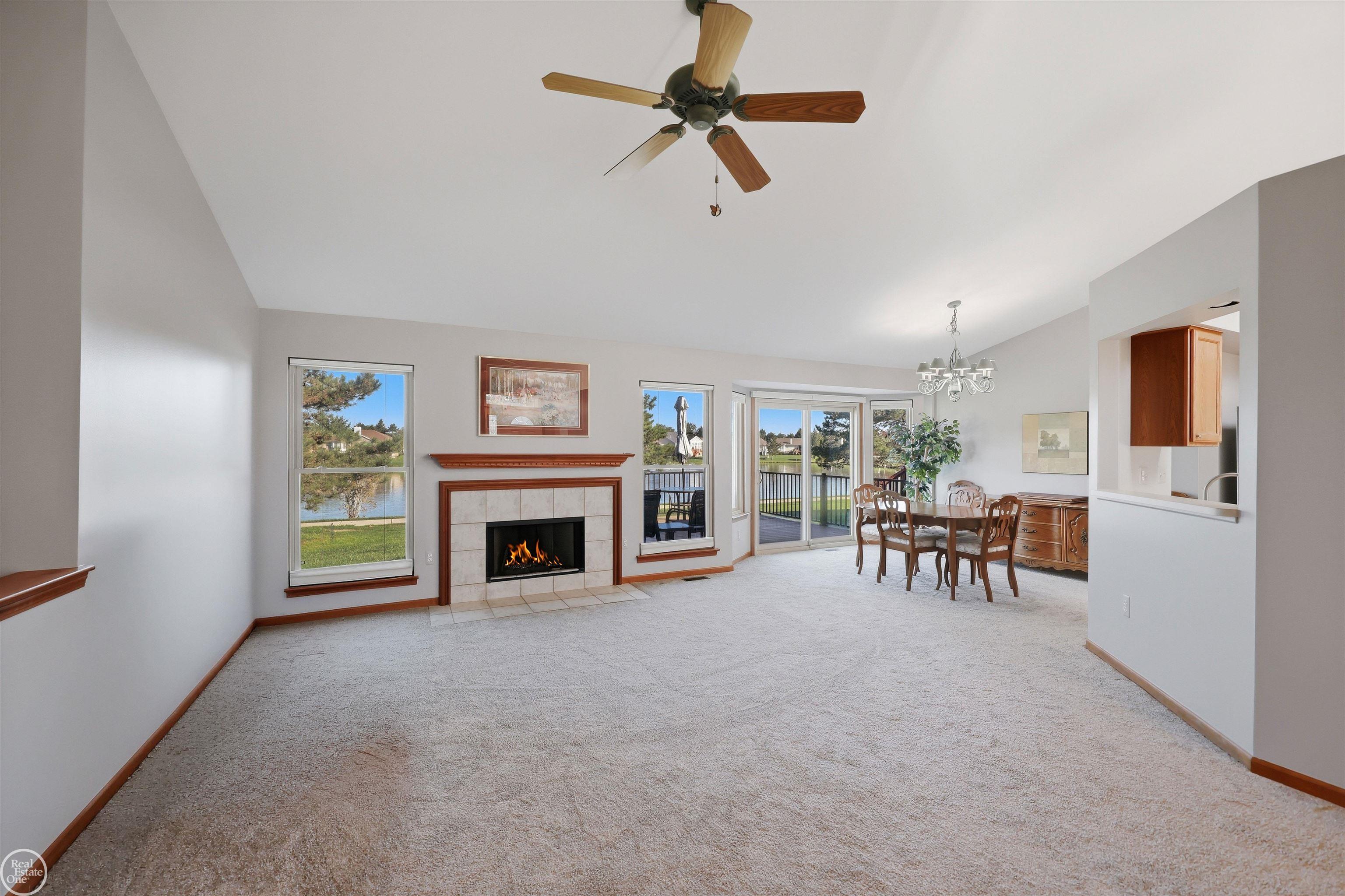 3685 Warwick Drive
