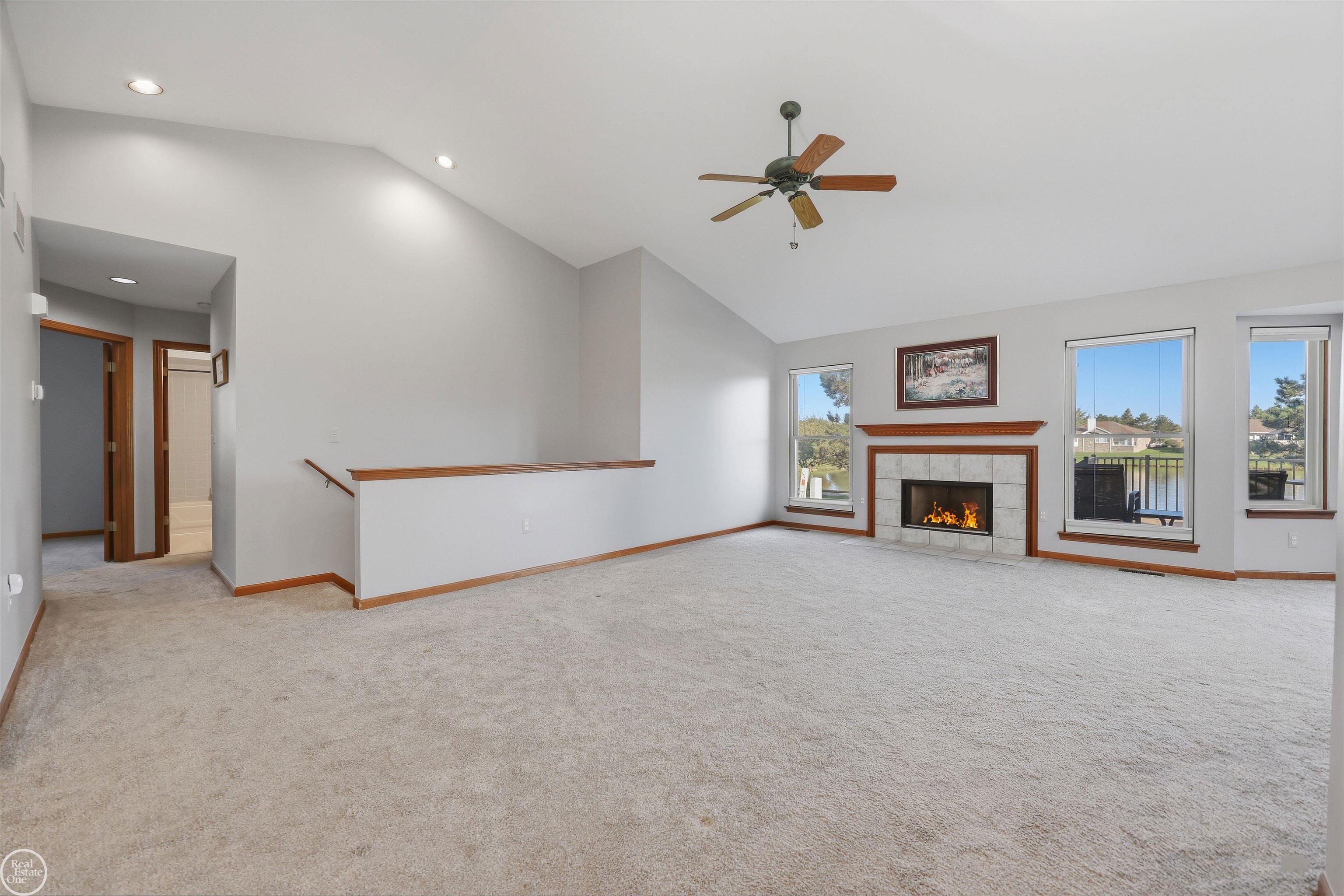 3685 Warwick Drive