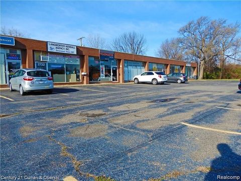 2720 S NEWBURGH Road Westland City MI 48186