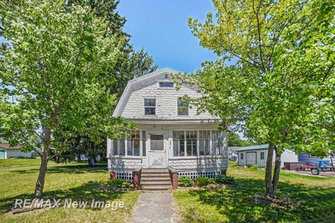 Photo of 208 W Washington Street, Coleman City, MI 48618 (MLS # 61050209970)