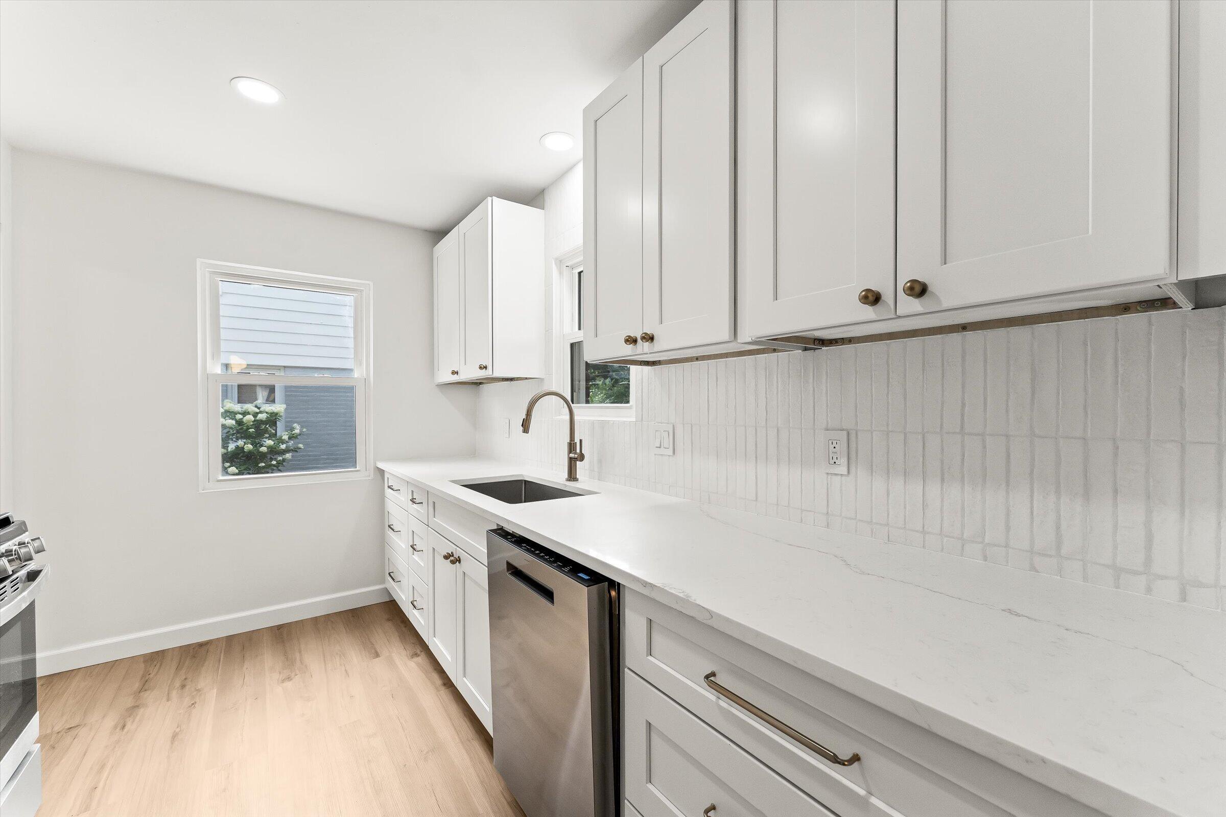 14041 Vernon Street