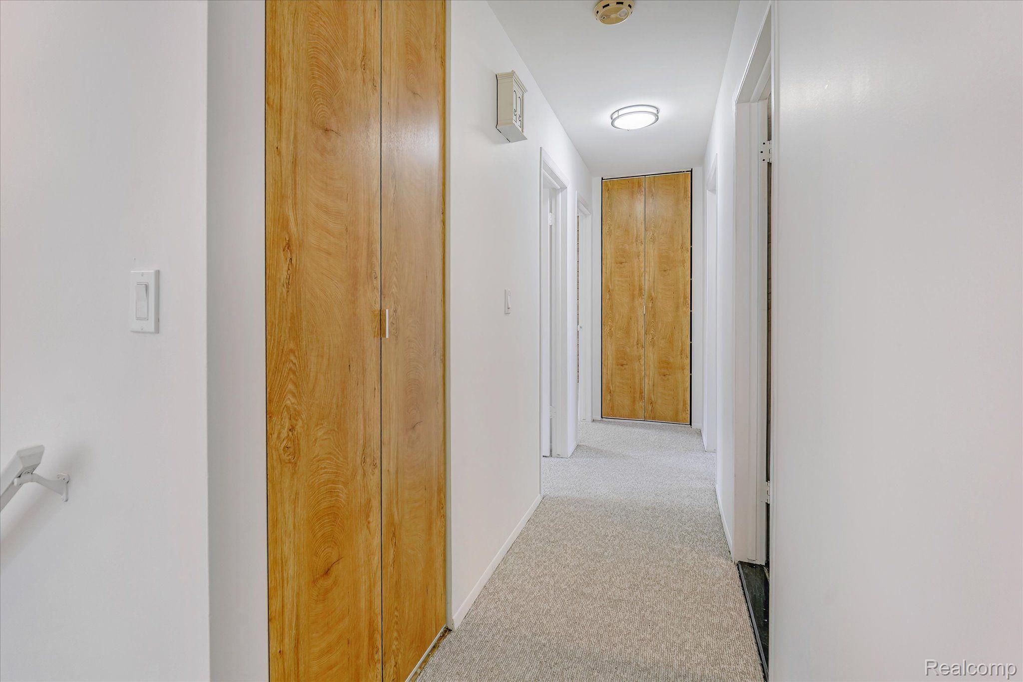 Troy City Oakland, Michigan 48083, United States, 3 Bedrooms Bedrooms, ,2 BathroomsBathrooms,Residential,Active,112136