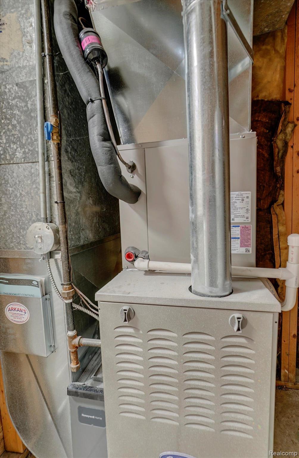 Troy City Oakland, Michigan 48083, United States, 3 Bedrooms Bedrooms, ,2 BathroomsBathrooms,Residential,Active,112136