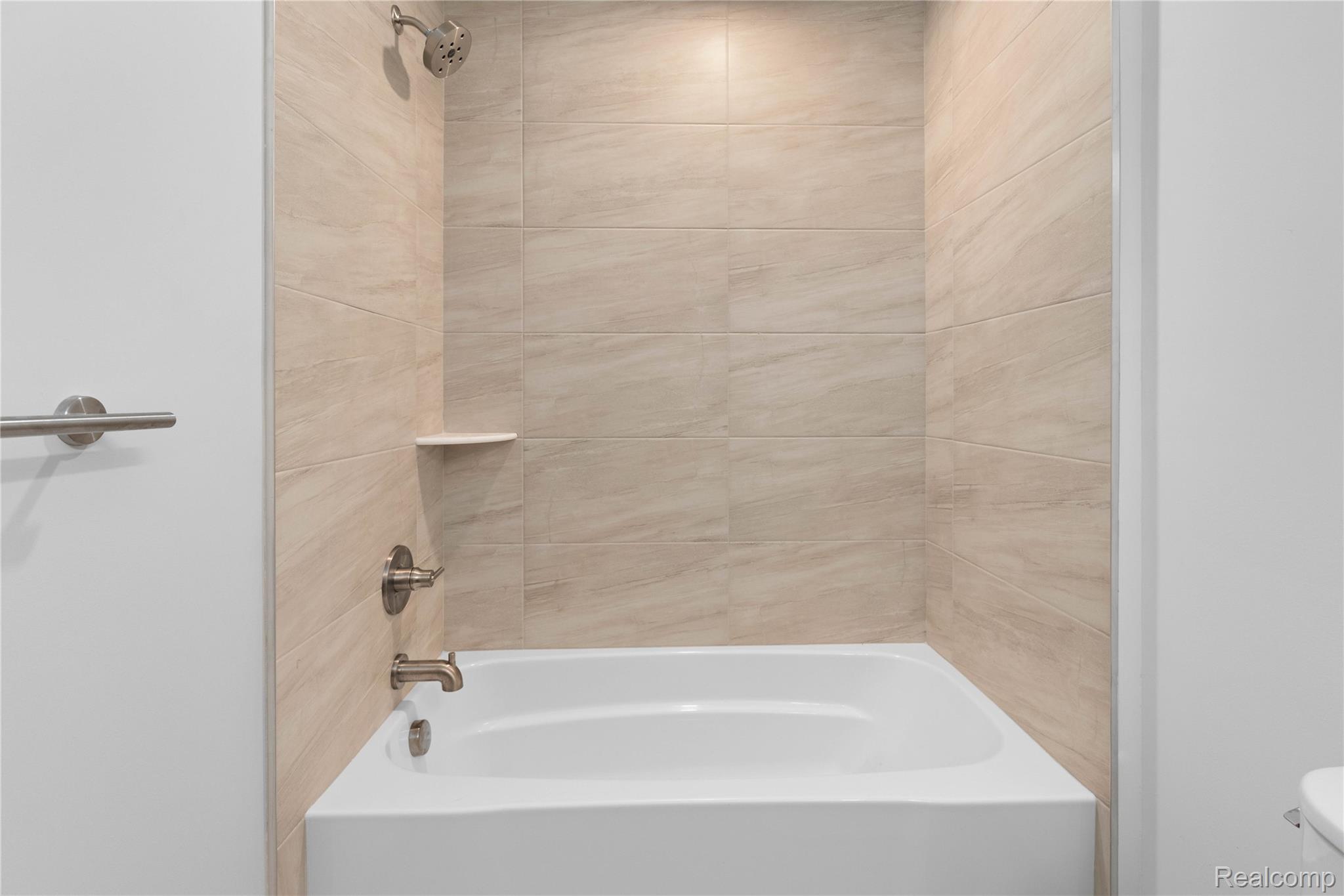 Detroit, Michigan 48208, United States, 2 Bedrooms Bedrooms, ,3 BathroomsBathrooms,Residential,Active,25961