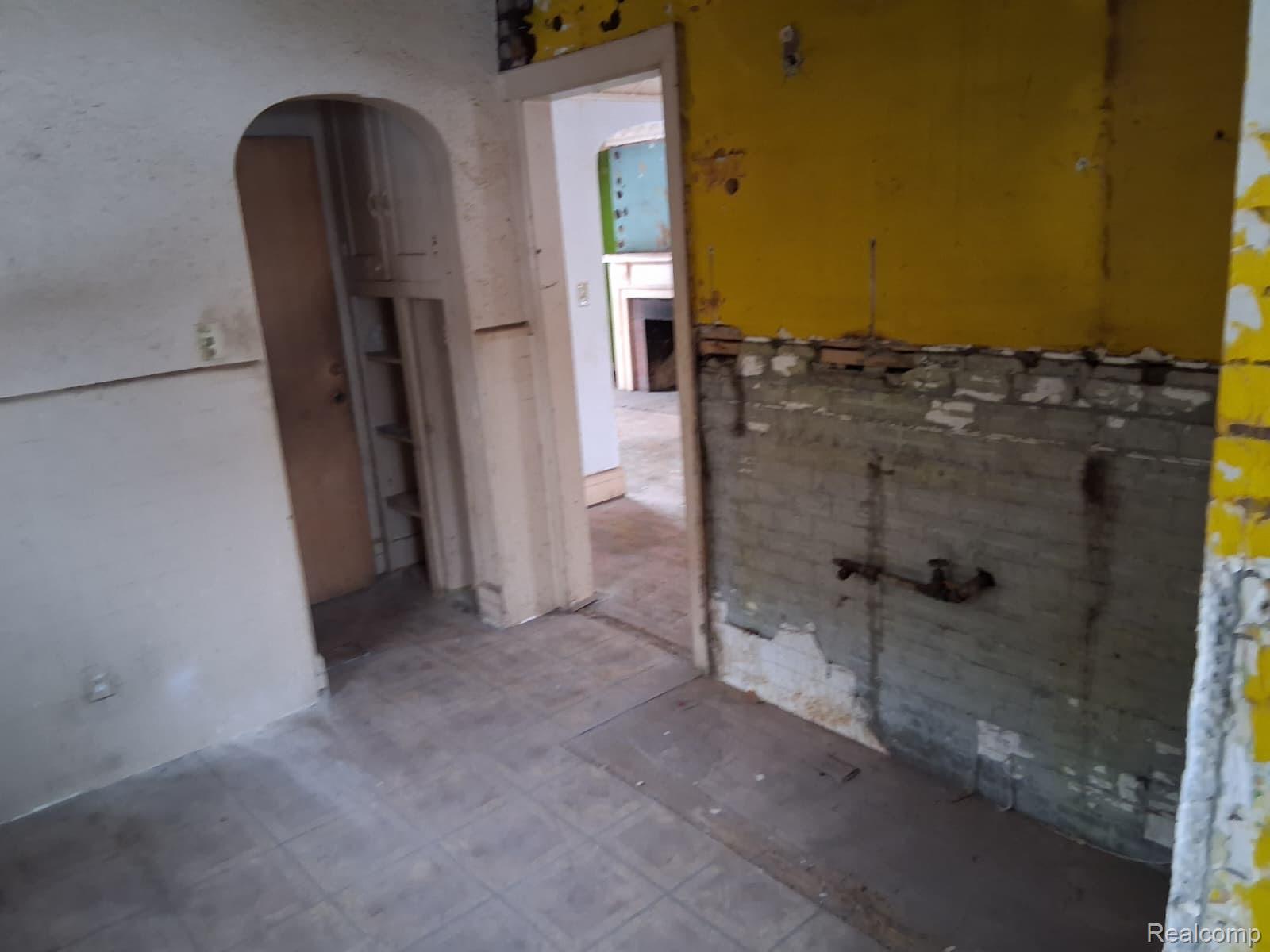 15530 Winthrop Street