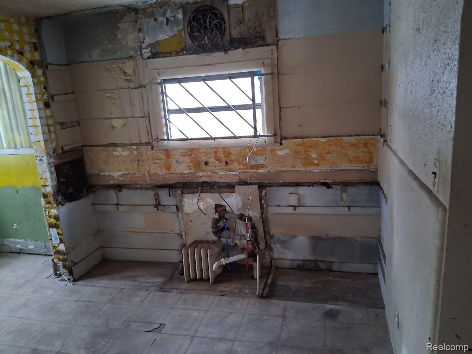 15530 Winthrop Street