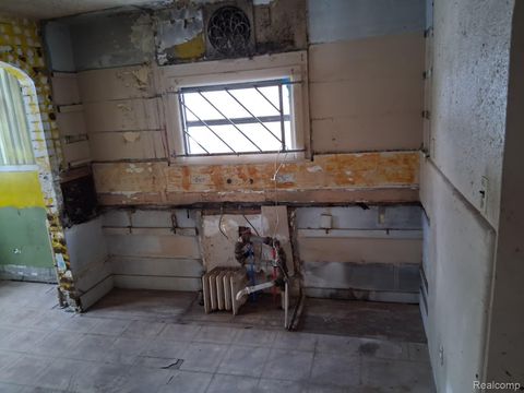 Tiny photo for 15530 Winthrop Street, Detroit City, MI 48227 (MLS # 20261005768)