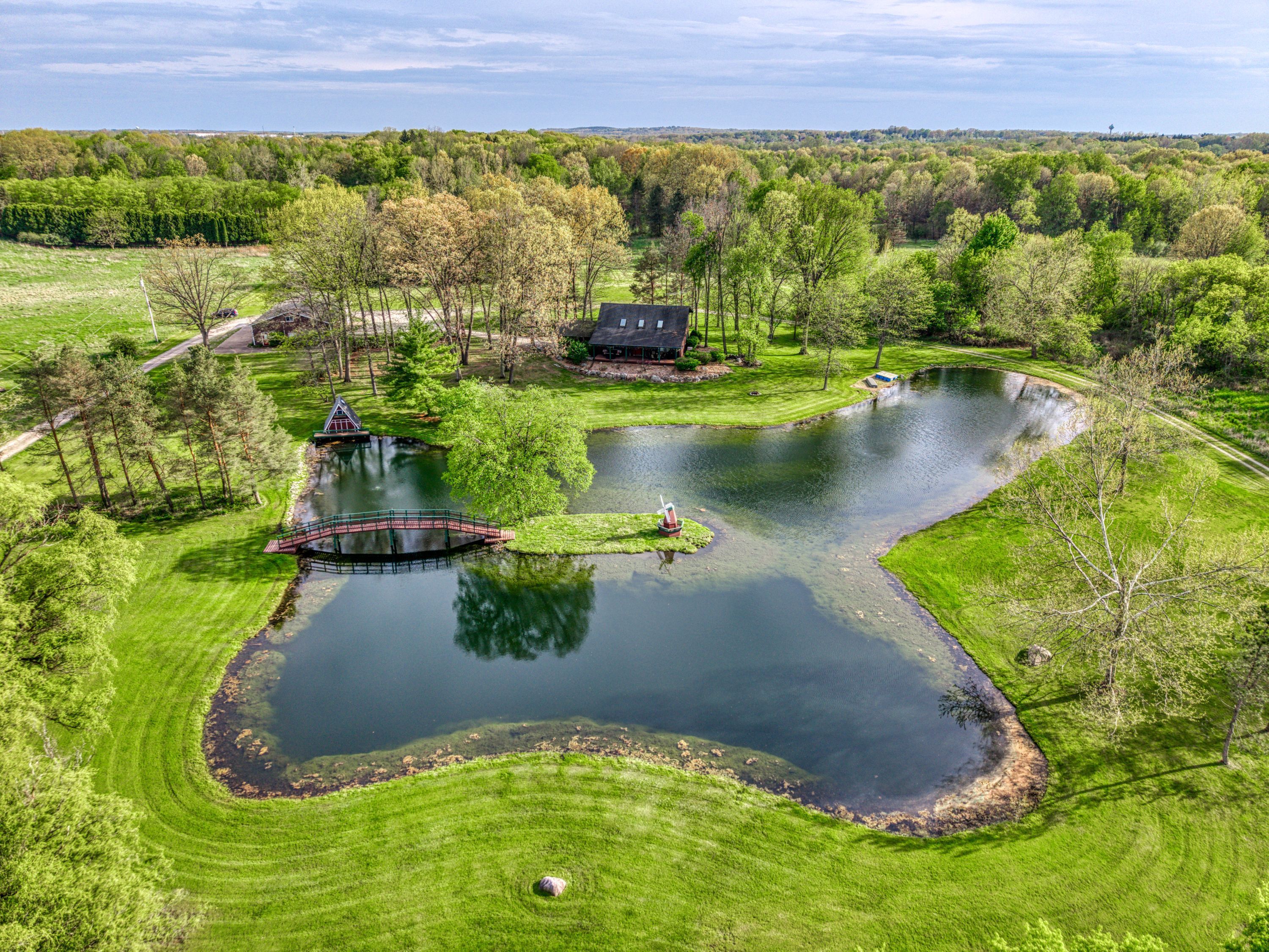 Howell Township Livingston, Michigan 48855, United States, 3 Bedrooms Bedrooms, ,2 BathroomsBathrooms,Residential,Pending,129788