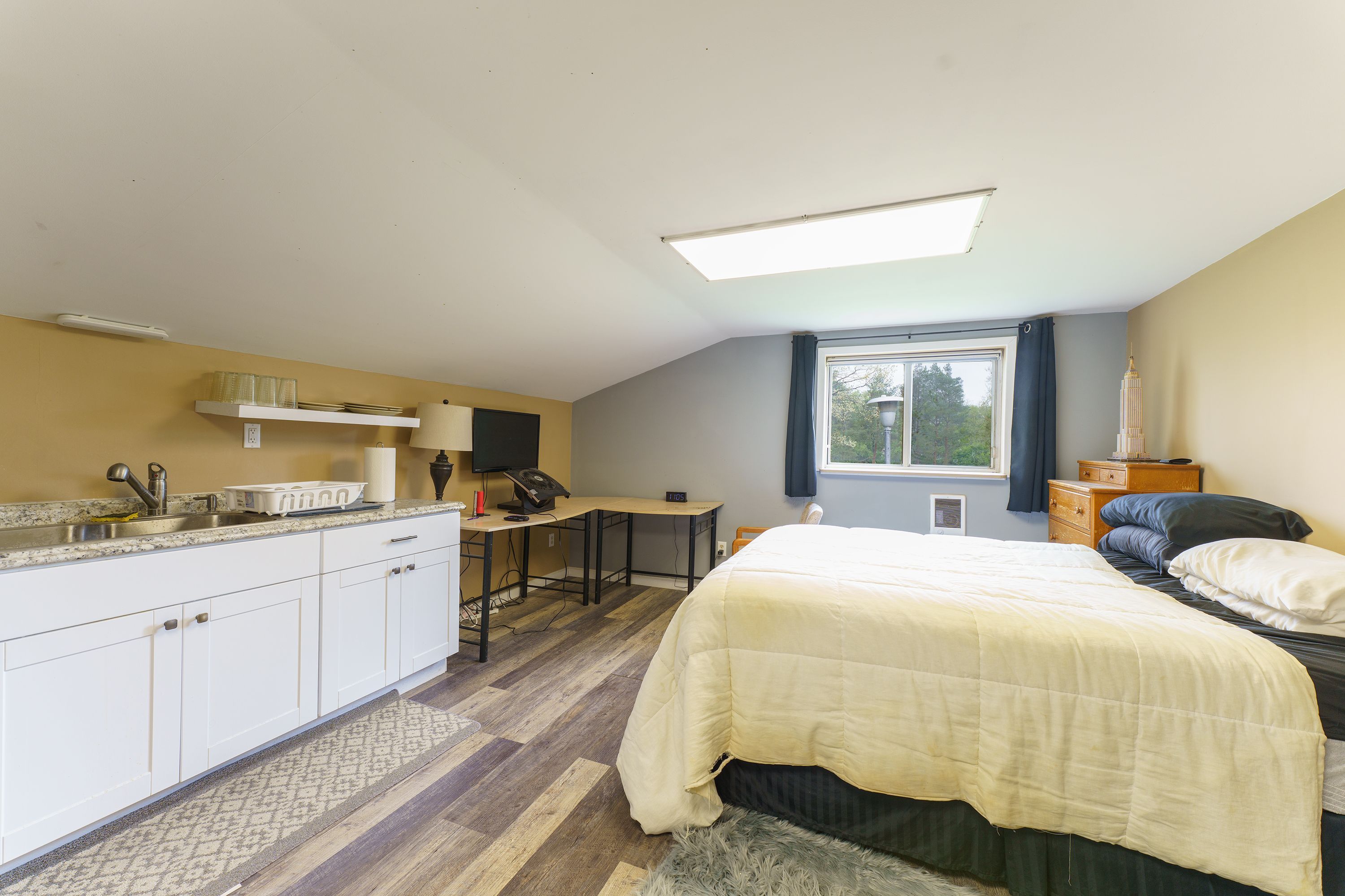 Howell Township Livingston, Michigan 48855, United States, 3 Bedrooms Bedrooms, ,2 BathroomsBathrooms,Residential,Pending,129788