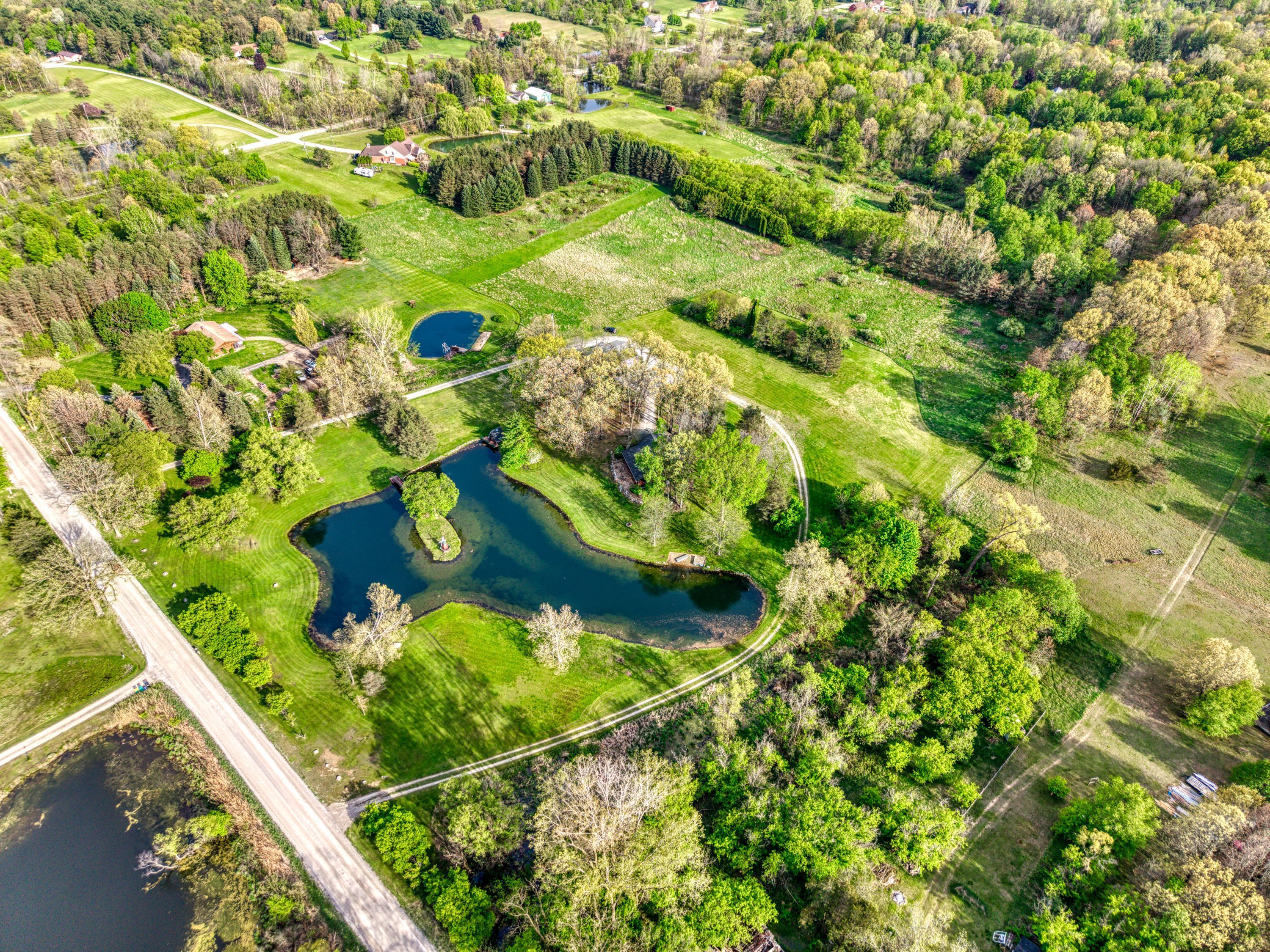 Howell Township Livingston, Michigan 48855, United States, 3 Bedrooms Bedrooms, ,2 BathroomsBathrooms,Residential,Pending,129788