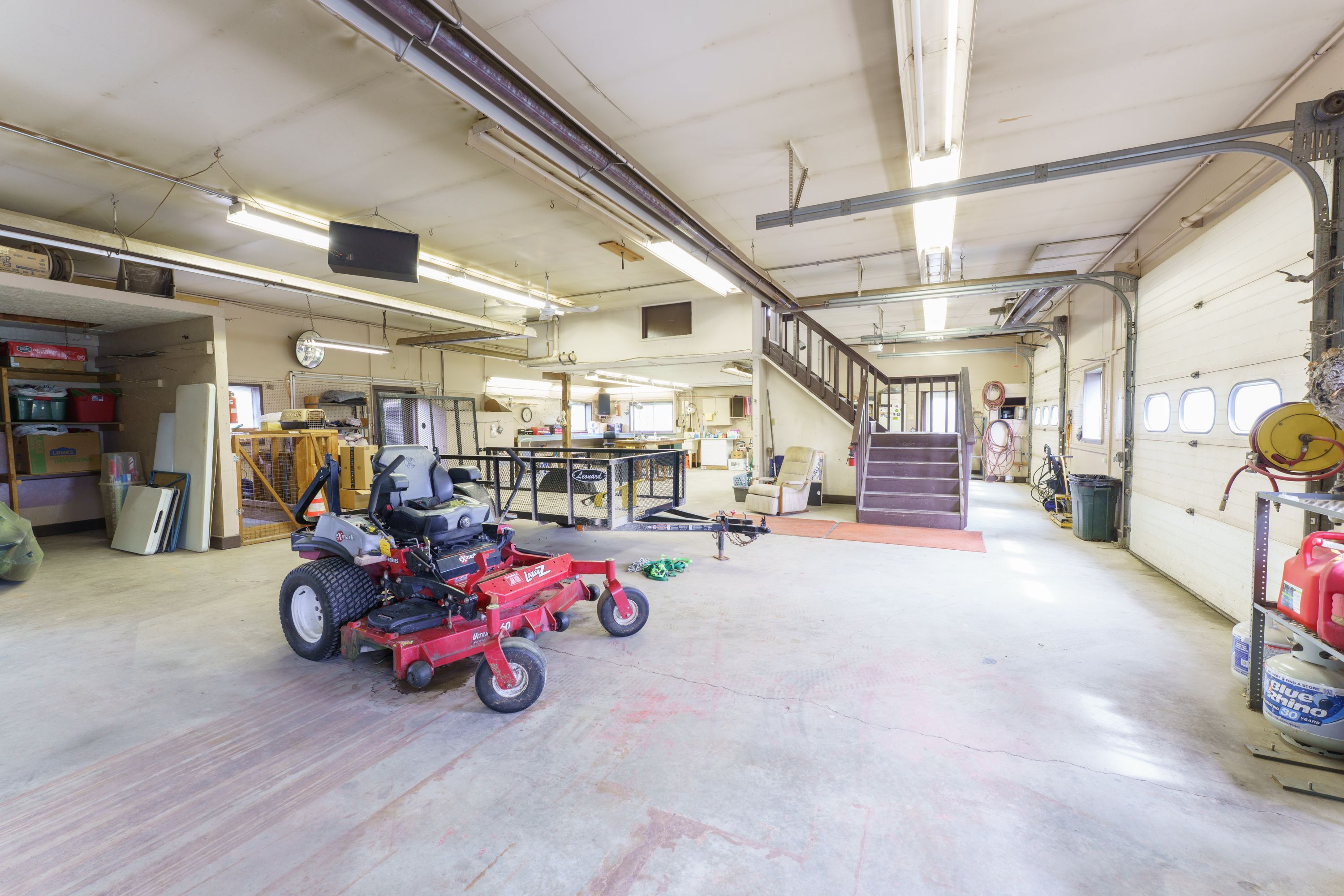 Howell Township Livingston, Michigan 48855, United States, 3 Bedrooms Bedrooms, ,2 BathroomsBathrooms,Residential,Pending,129788