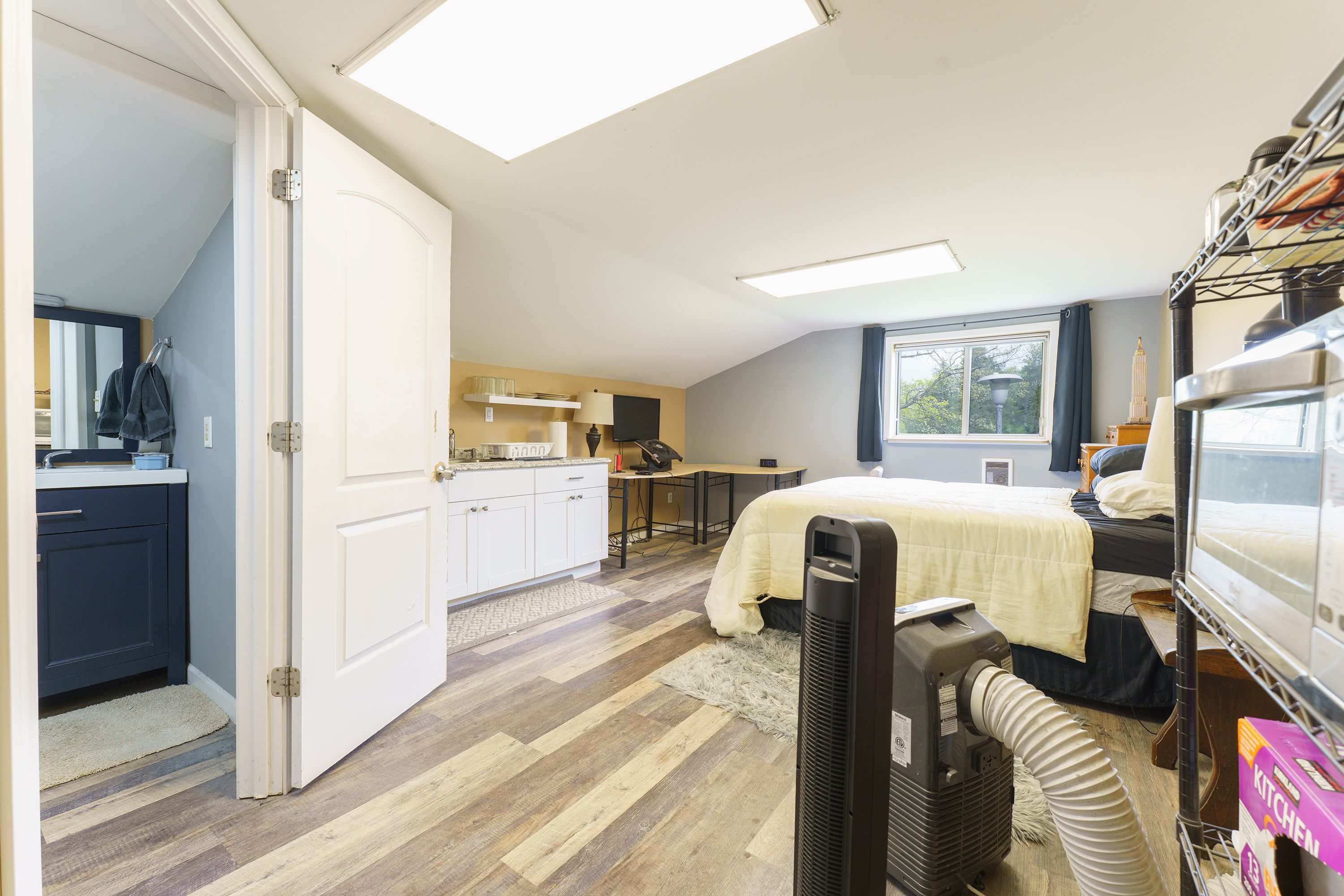 Howell Township Livingston, Michigan 48855, United States, 3 Bedrooms Bedrooms, ,2 BathroomsBathrooms,Residential,Pending,129788