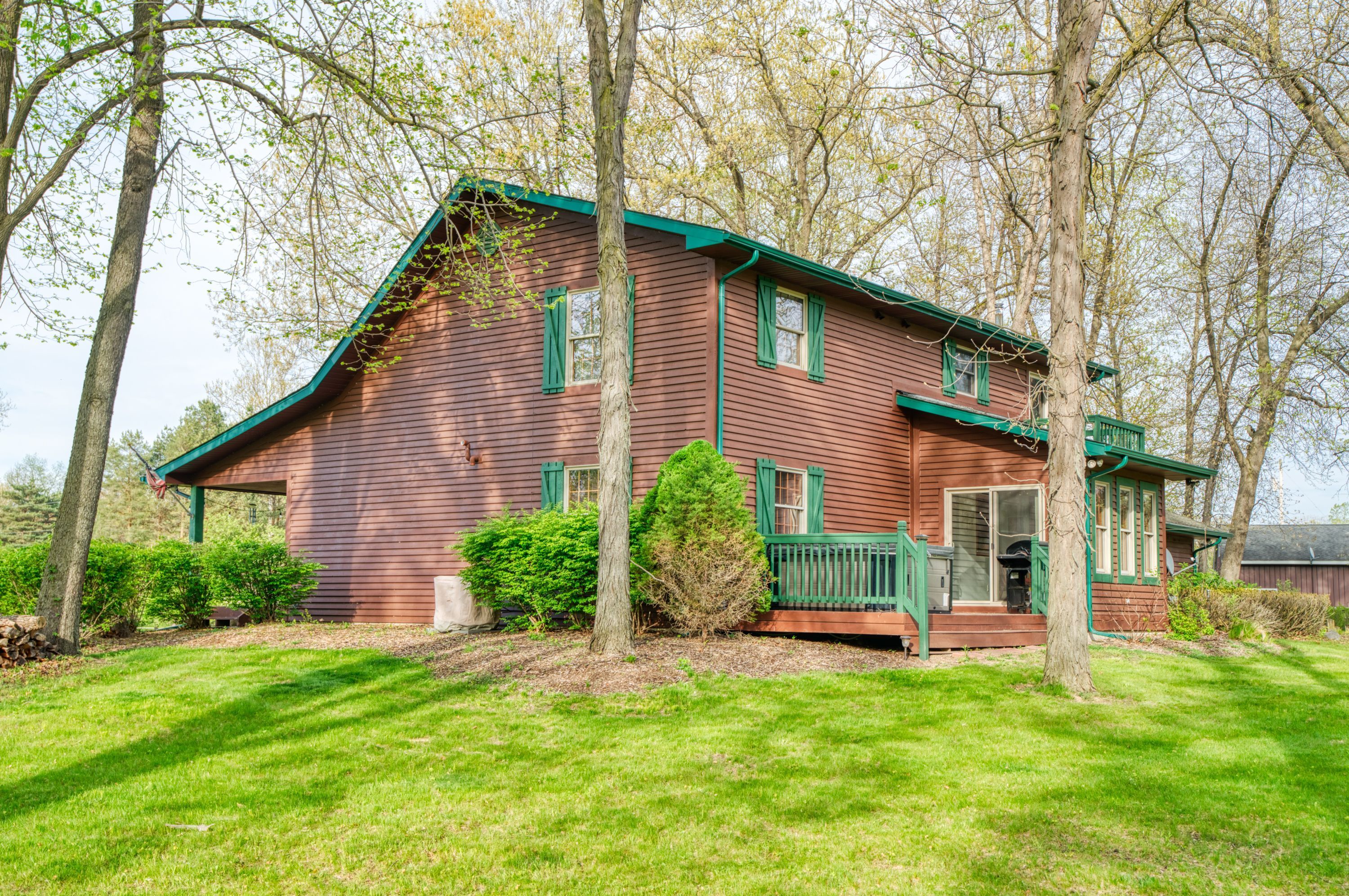2179 BOWEN Road