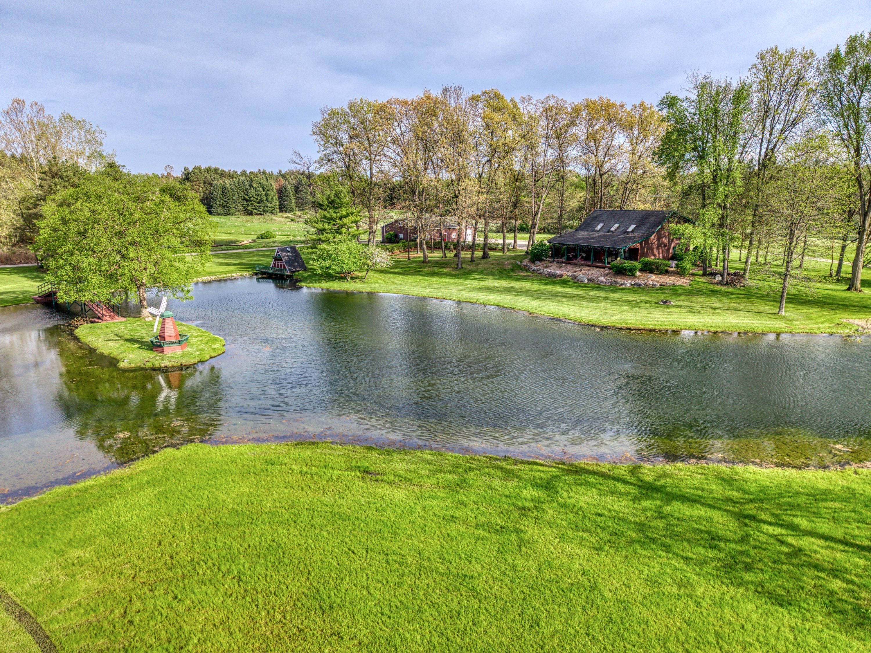 Howell Township Livingston, Michigan 48855, United States, 3 Bedrooms Bedrooms, ,2 BathroomsBathrooms,Residential,Pending,129788