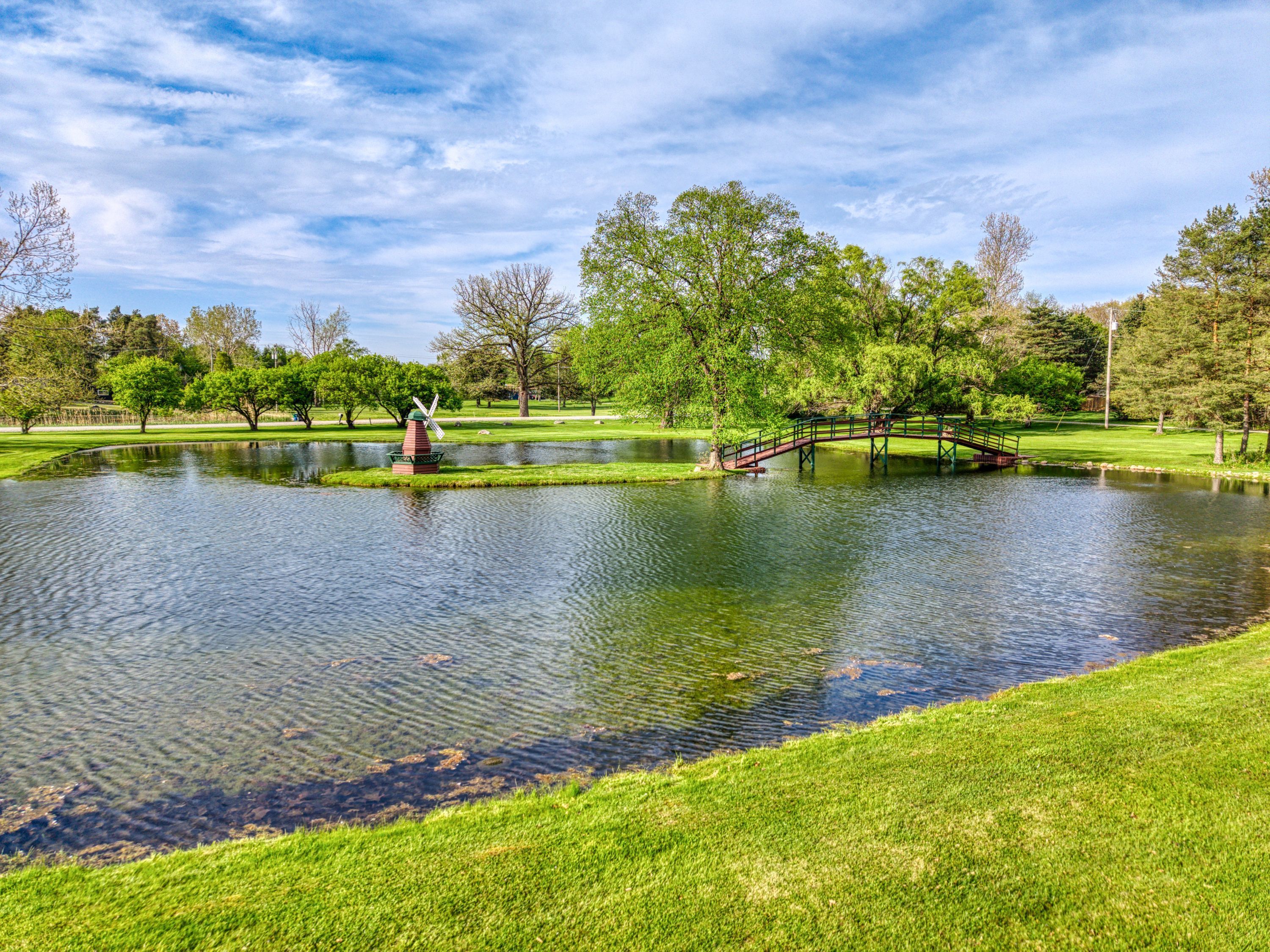 Howell Township Livingston, Michigan 48855, United States, 3 Bedrooms Bedrooms, ,2 BathroomsBathrooms,Residential,Pending,129788