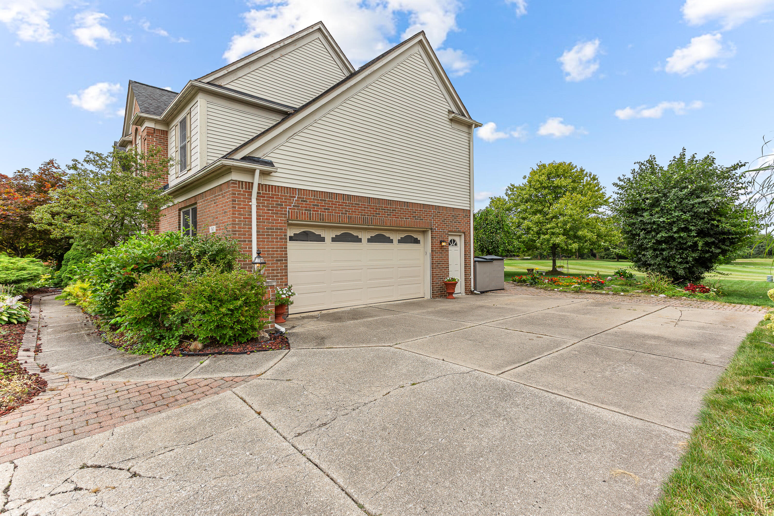 763 Sandalwood Road