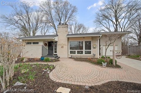 2454 N Middlebelt Road N West Bloomfield Charter Township MI 48324