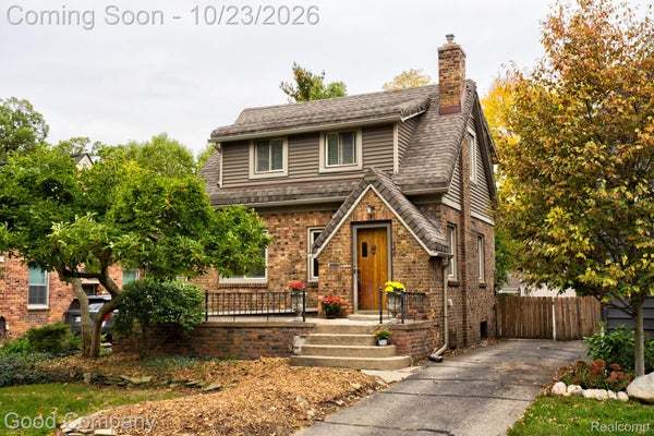 886 W DRAYTON ST, FERNDALE, MI 48220 - Image a07c530637f2b910515865daeba68f7e/1833793301