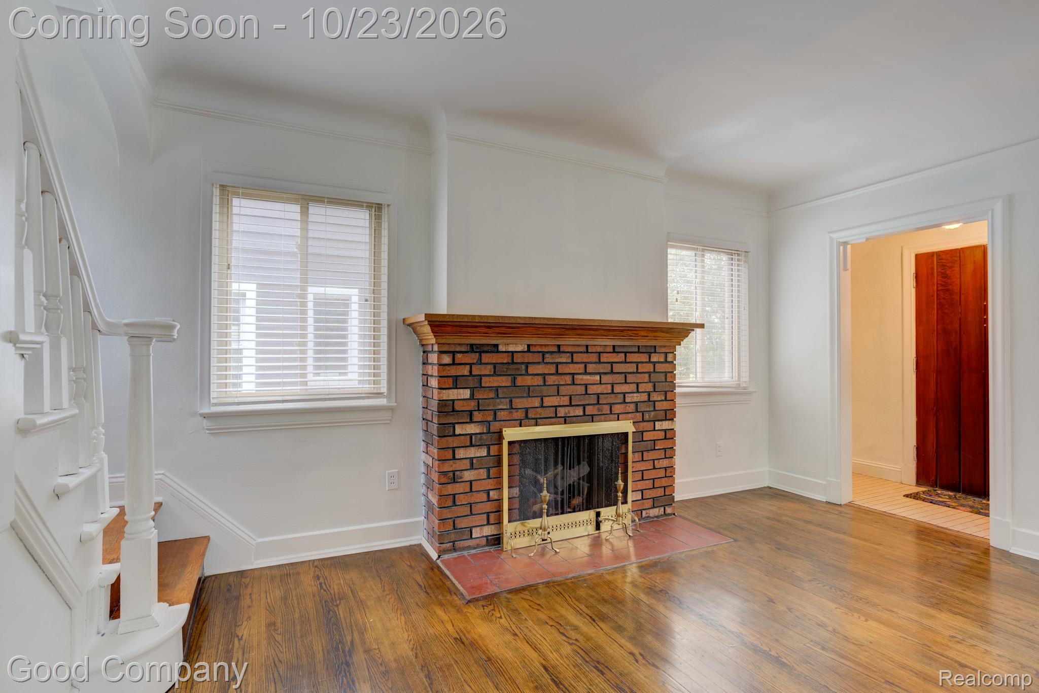886 W Drayton Street