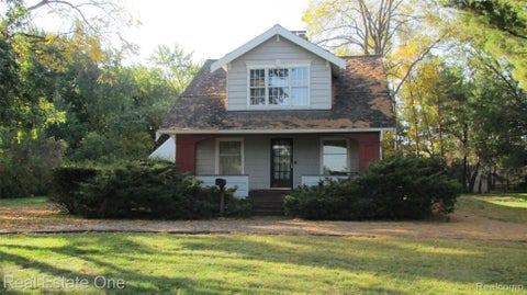 Photo of 4935 Green Road, West Bloomfield Charter Township, MI 48323 (MLS # 20261083041)