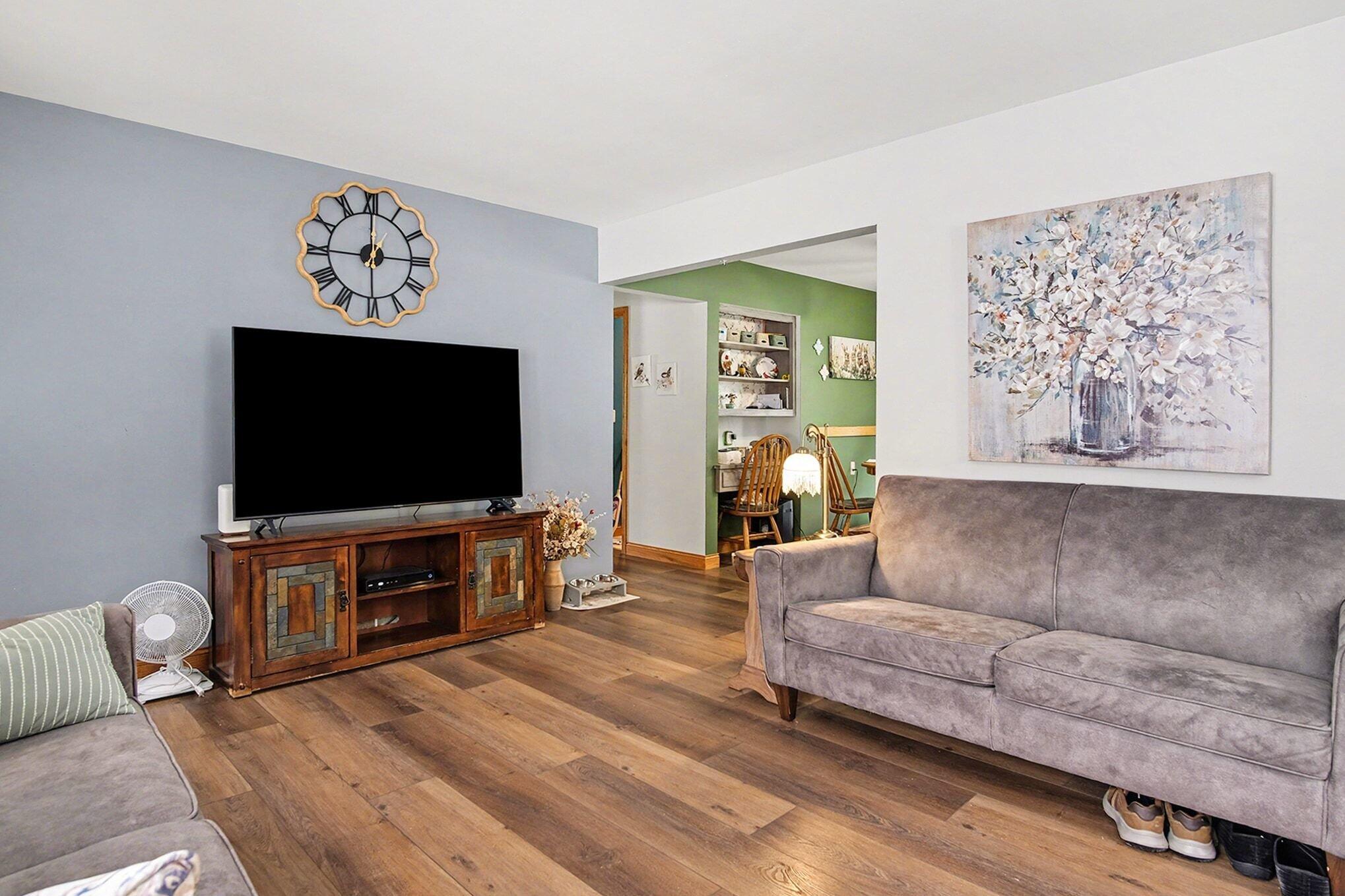 3204 Ipswich Drive NW