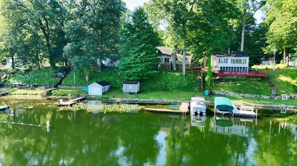 15891 Lakeview Drive