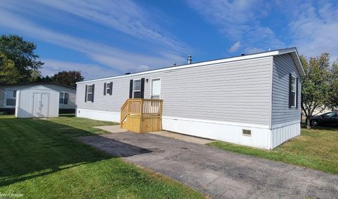 48575 Sandifer Court Shelby Charter Township MI 48317