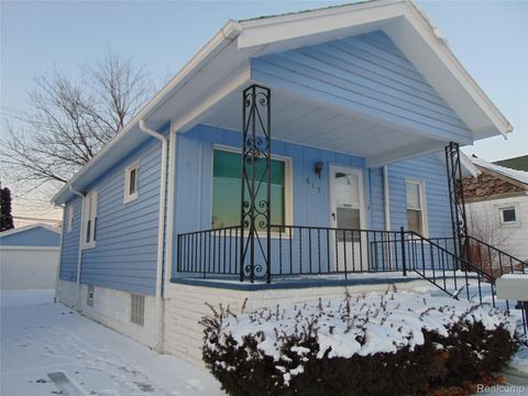 613 E Woodruff Avenue Hazel Park City MI 48030