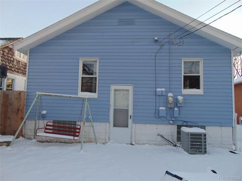 Tiny photo for 613 E Woodruff Avenue, Hazel Park City, MI 48030 (MLS # 20251029683)