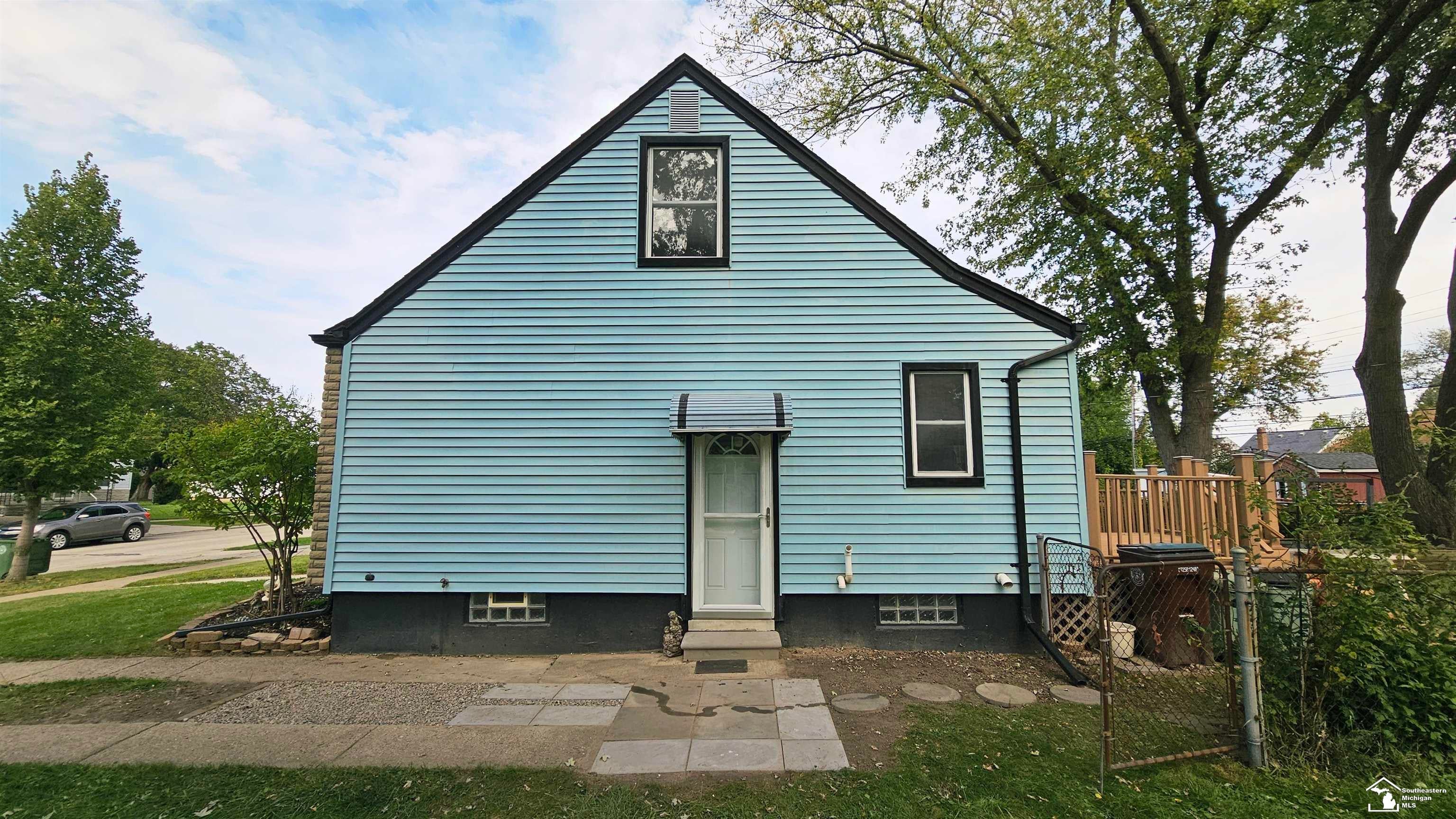 14201 Poplar Street