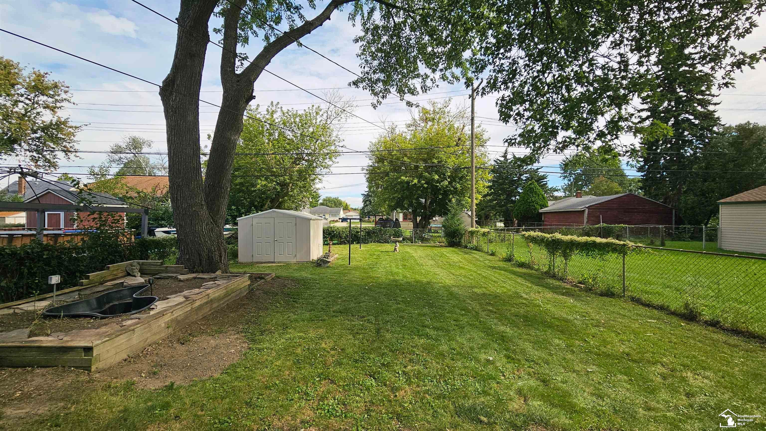 14201 Poplar Street