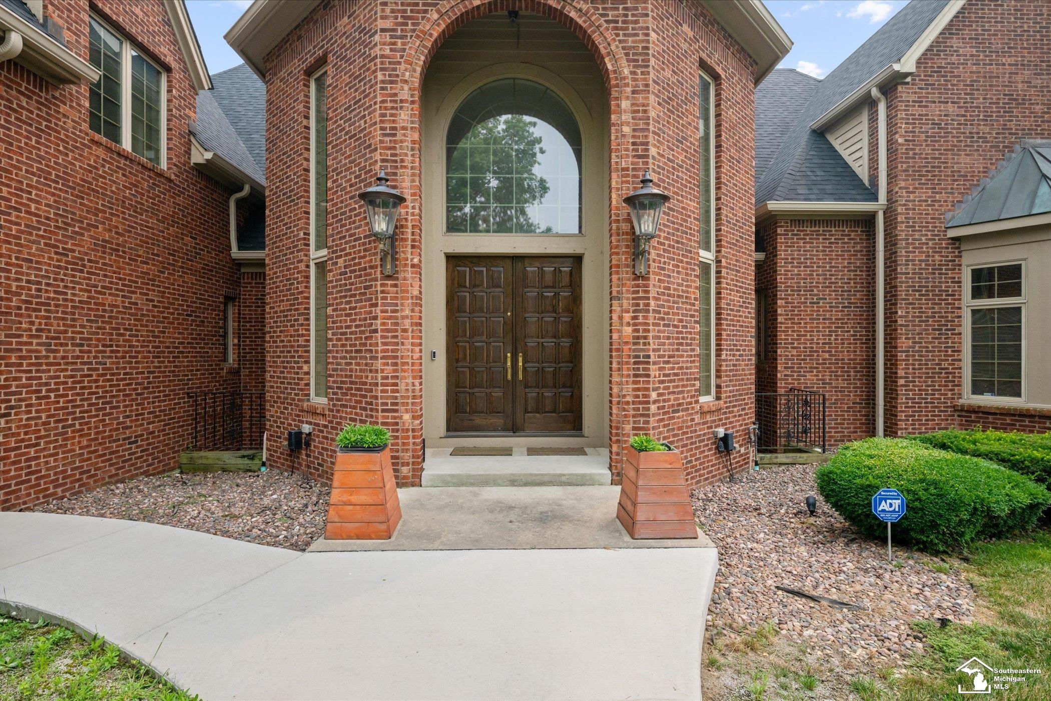 5481 Teakwood Drive
