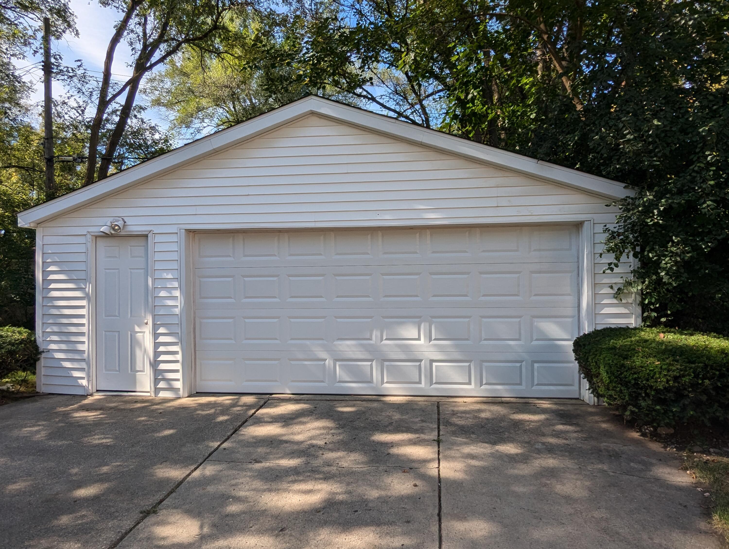 1168 Studebaker Avenue