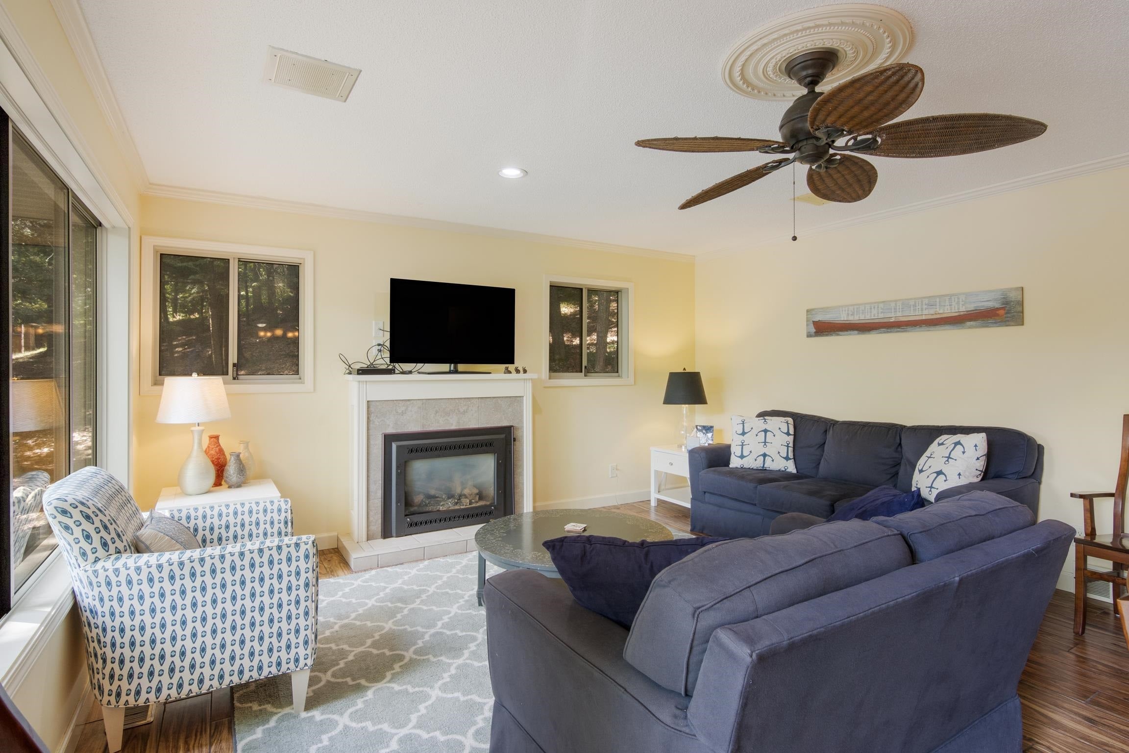 687 Arbutus Trail